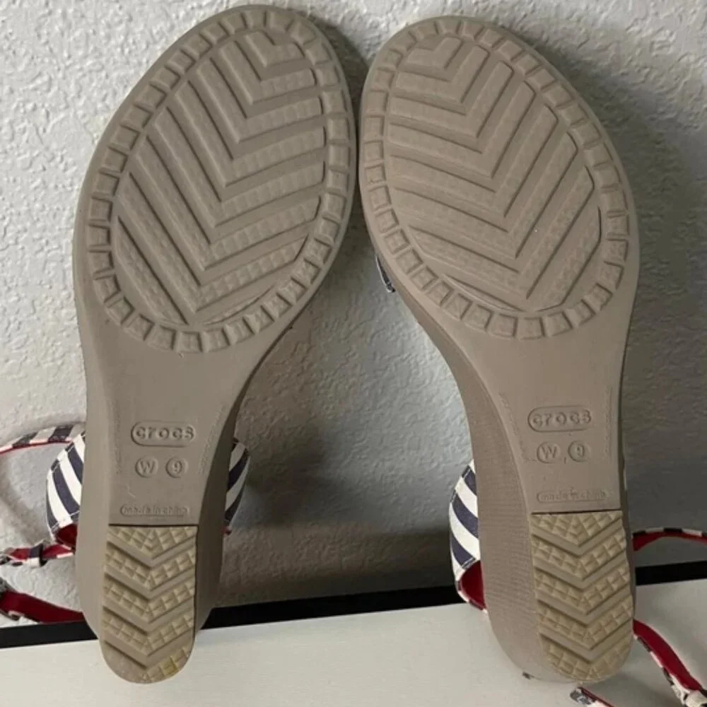 Crocs Leigh 15313 Wedge Sandals Ankle Strappy White Striped Women's Size 9 US - Picture 10 of 11